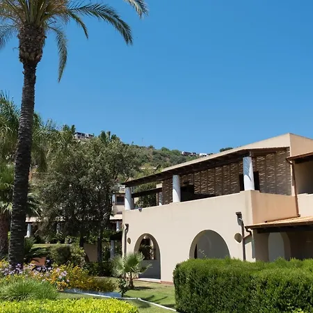 Aktea Hotel 4*