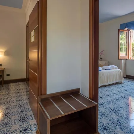 Aktea Hotel 4*