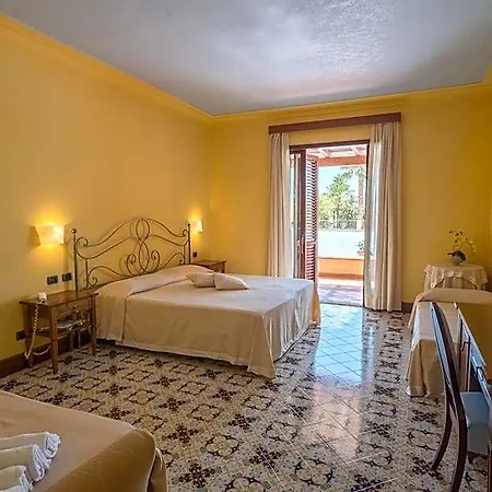 Aktea Hotel 4*