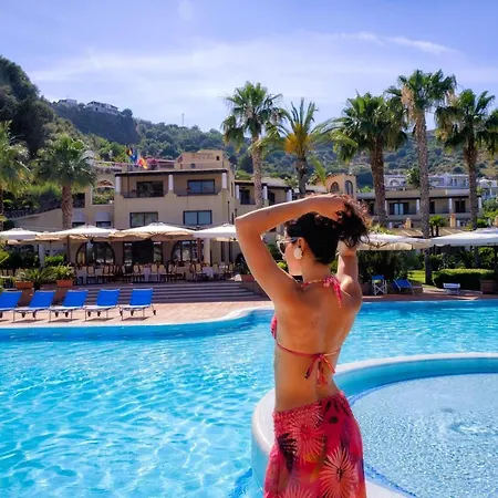 Отель Aktea 4*