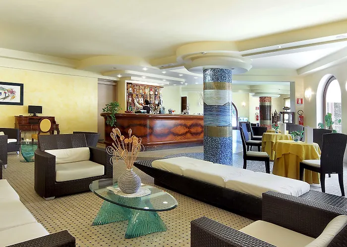 ホテル アクティ 4*